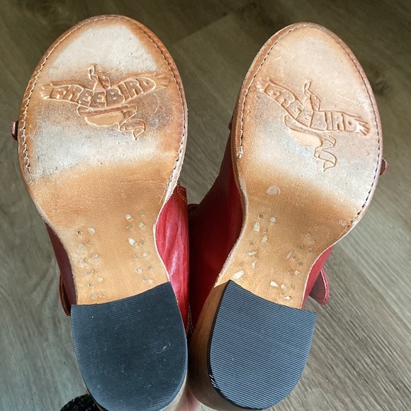Freebird Caprice Red Leather Heeled Sandals - Picture 9 of 11